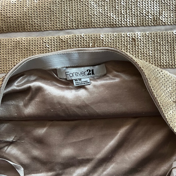 Forever 21 sequence skirt size medium - Picture 3 of 3